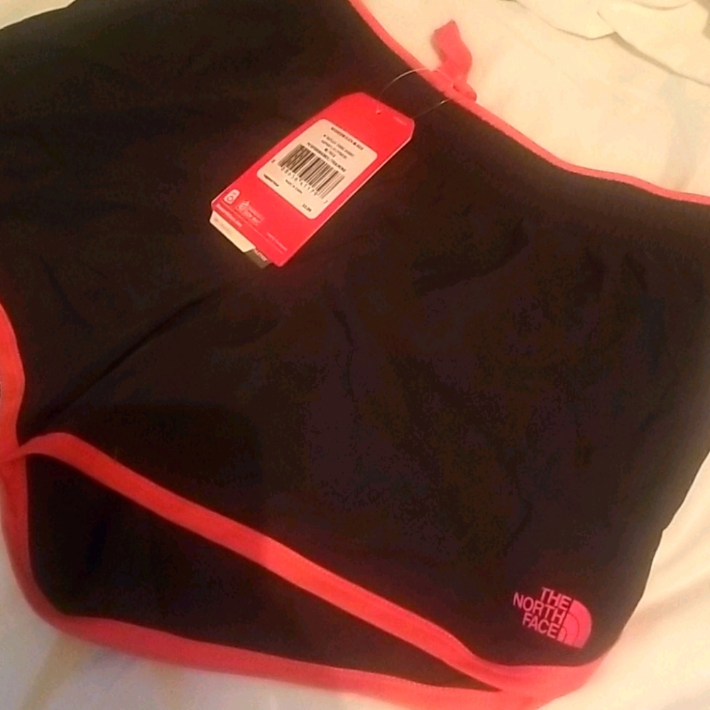 North Face shorts NWT